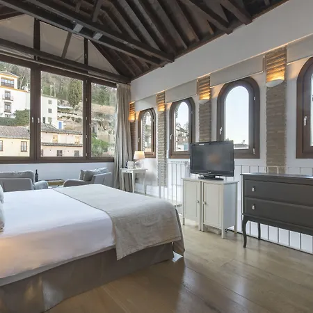 Shine Albayzín Granada