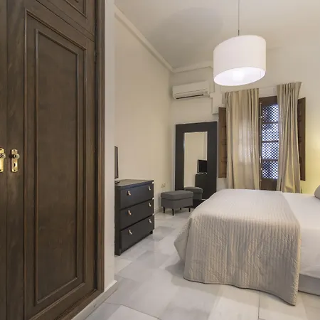 Shine Albayzín Hotel